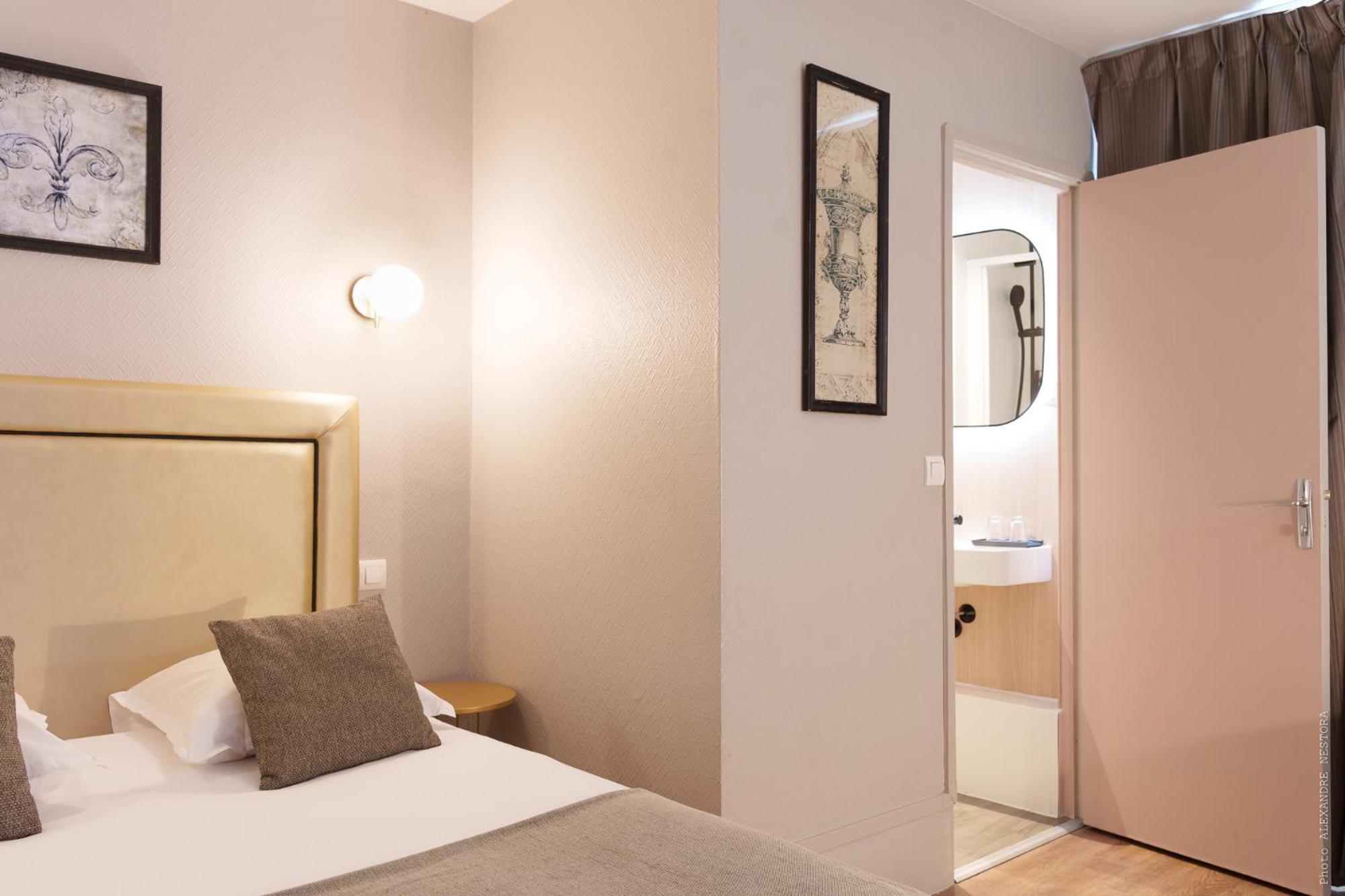 ורסאי A L'Hotel Des Roys מראה חיצוני תמונה