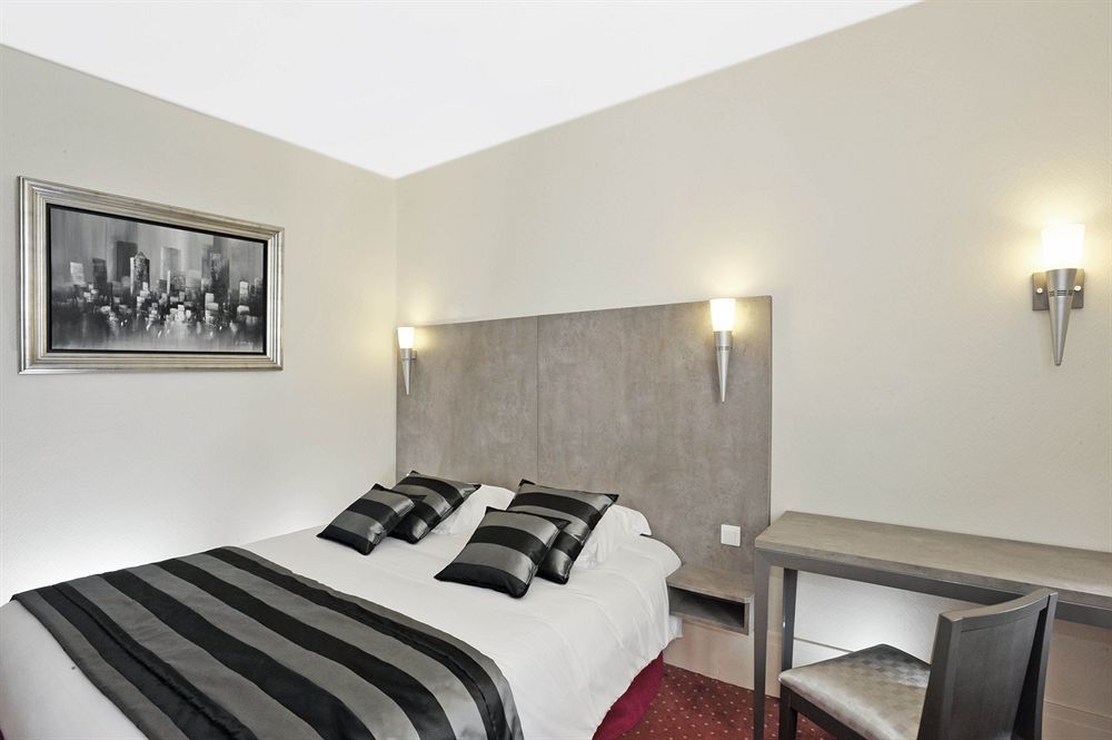 ורסאי A L'Hotel Des Roys מראה חיצוני תמונה